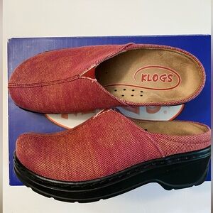 Klogs Como slip resistant slip on comfort clogs shoes - color called coral denim